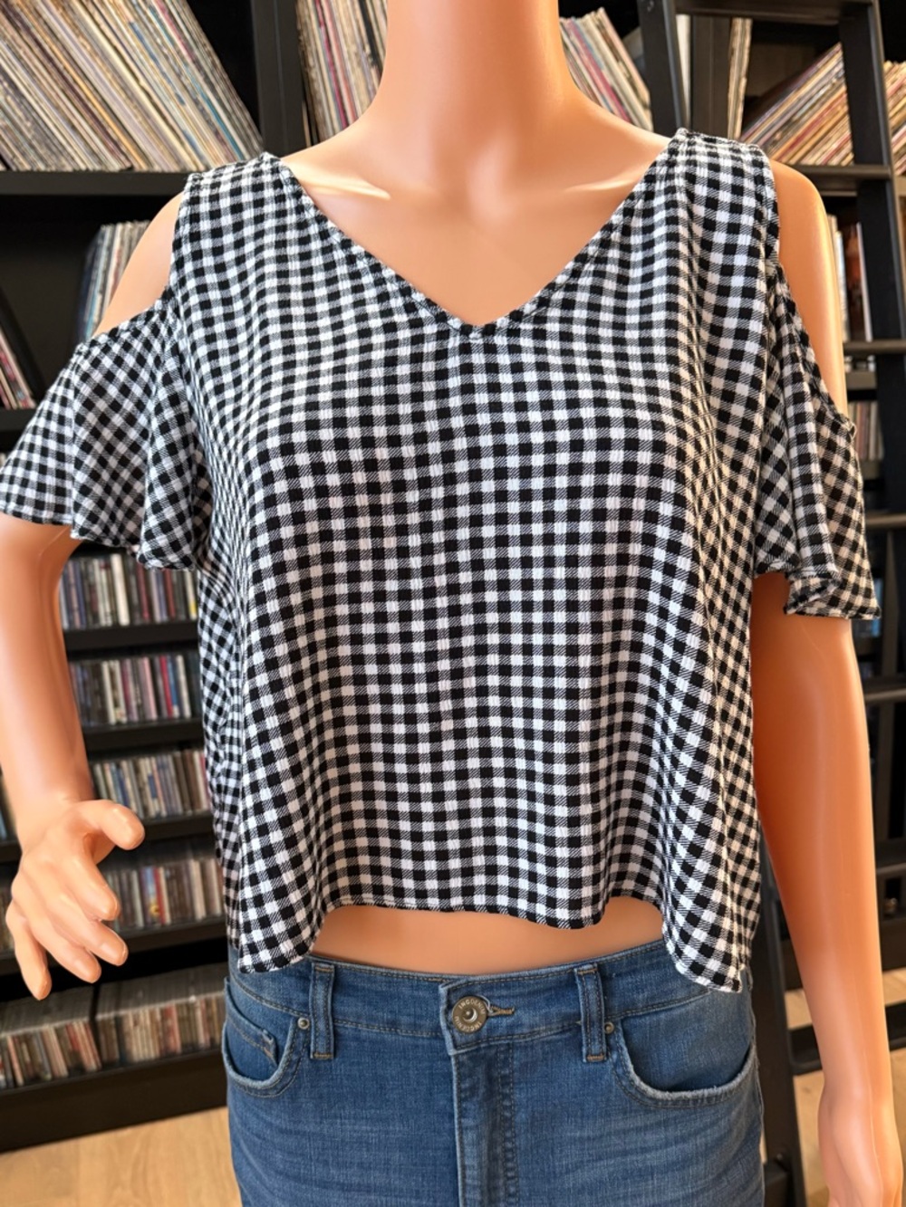a.n.a Black & White Gingham Cold-Shoulder Crop Top